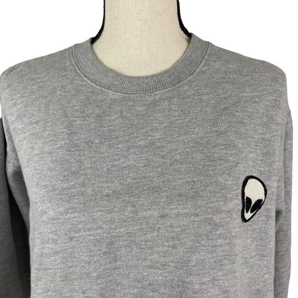 BRANDY MELVILLE JOHN GALT GRAY CROPPED ALIEN SWEATSHIRT TOP SMALL - Picture 3 of 9